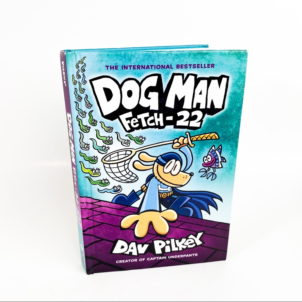 Dog Man Fetch-22 Pilkey International Bestseller